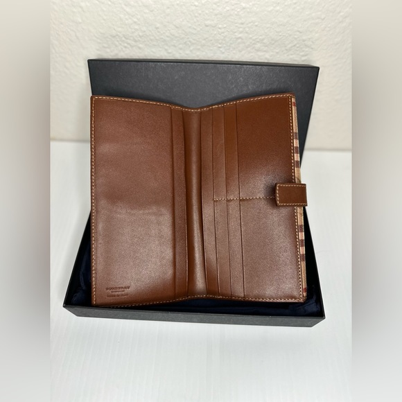 Authentic Burberry London Long Wallet - Picture 7 of 9